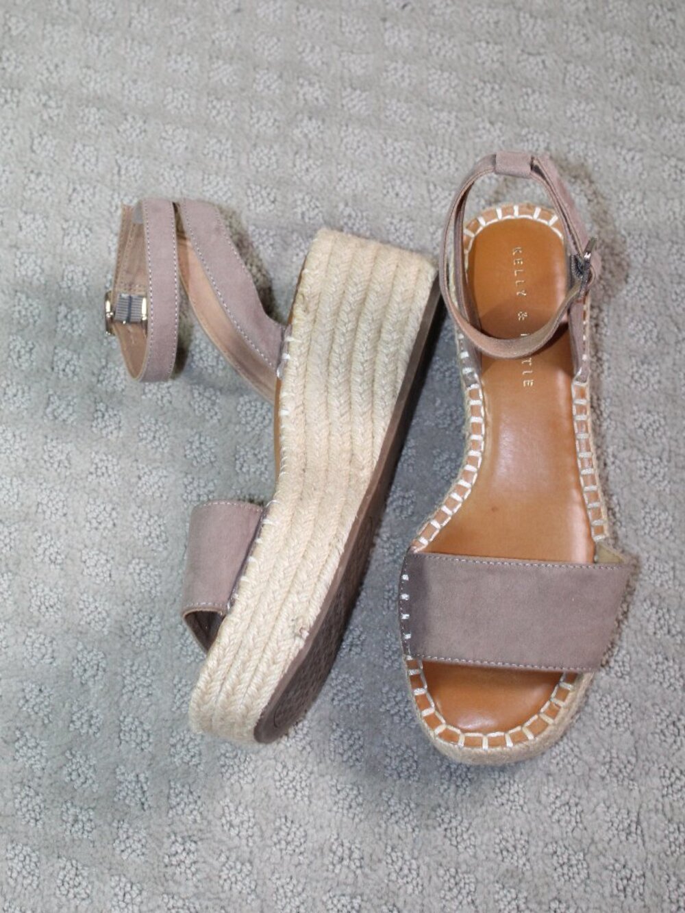 Kelly & Katie Size 8 M Espadrille Taupe Platform Wedge Fedrick Microsuede Sandal